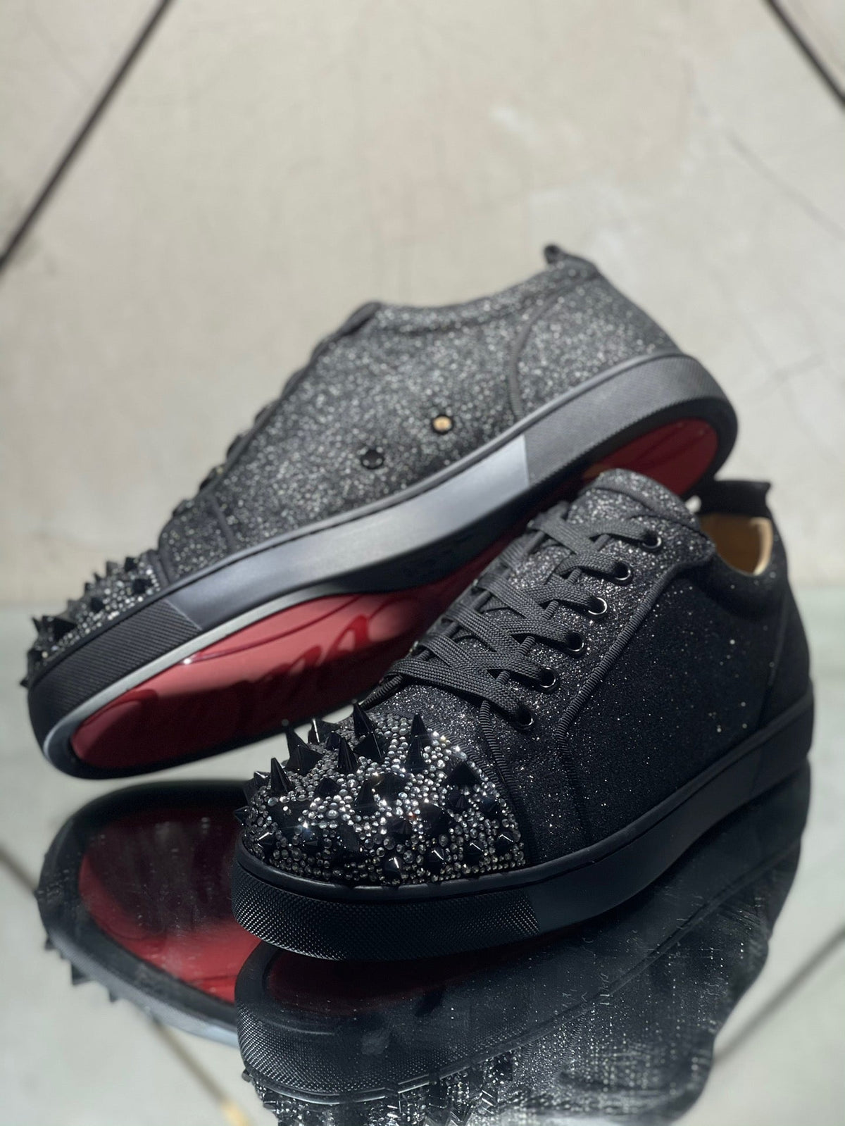 Sneakers & Shoes