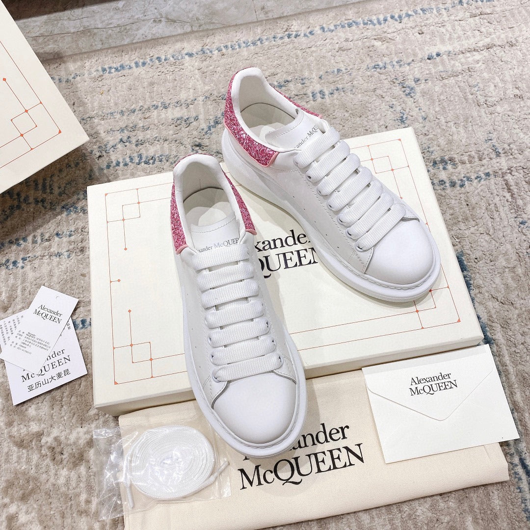 Sneakers & Shoes