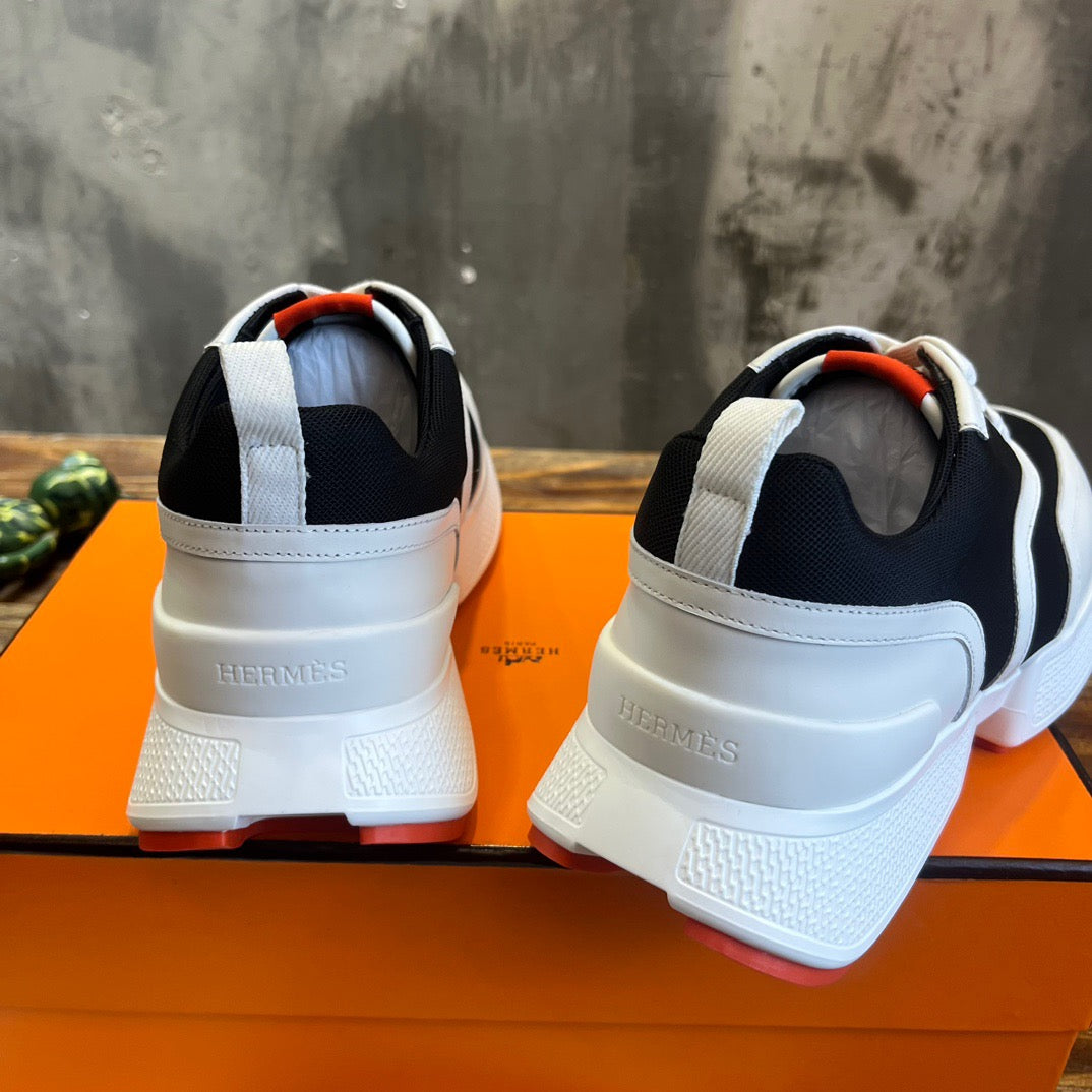 HERM Sneakers