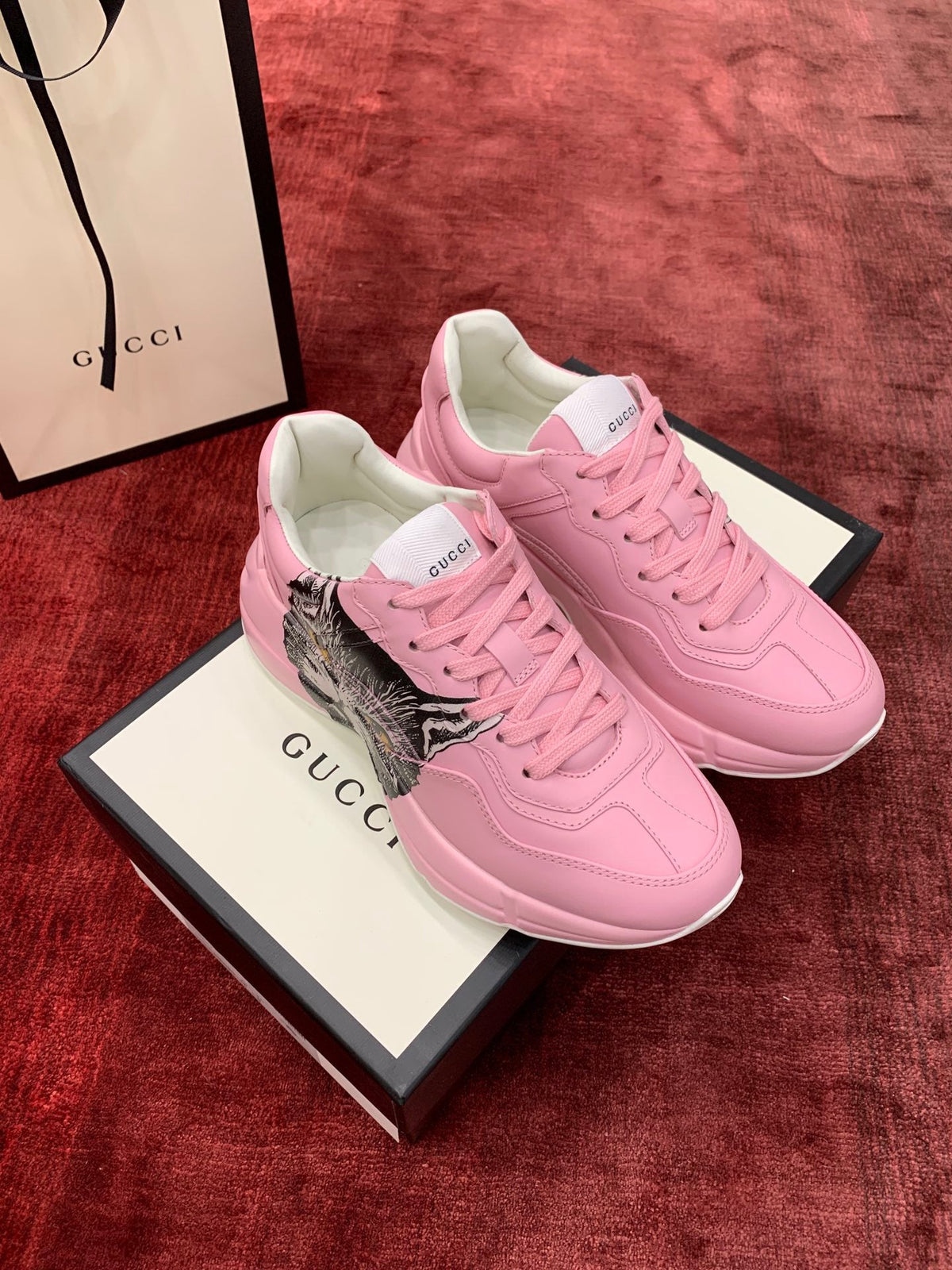 Sneakers & Shoes