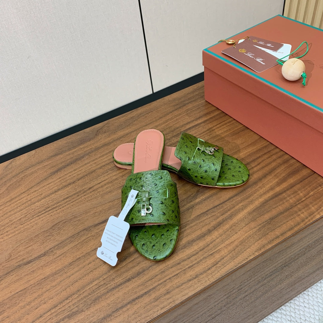 FLAT SLIPPERS IN DARK GREEN LAMBSKIN OSTRICH SKIN