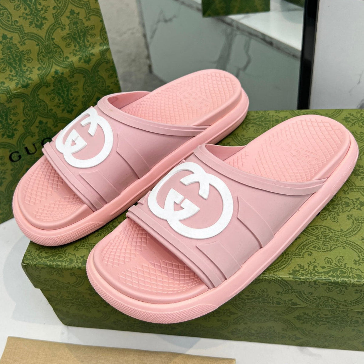 PLATFORM SLIPPERS IN LIGHT PINK IMPORTED TPU