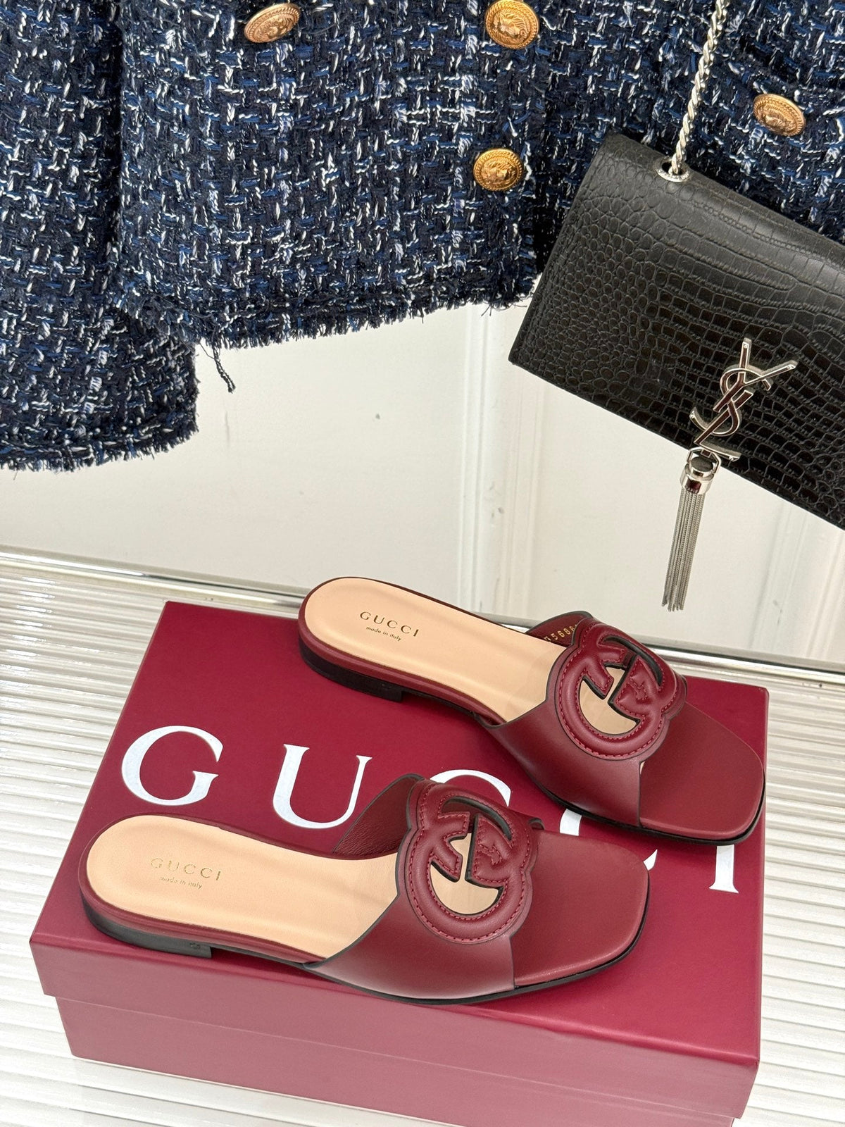 SLIDE SANDALS IN RED CALFSKIN
