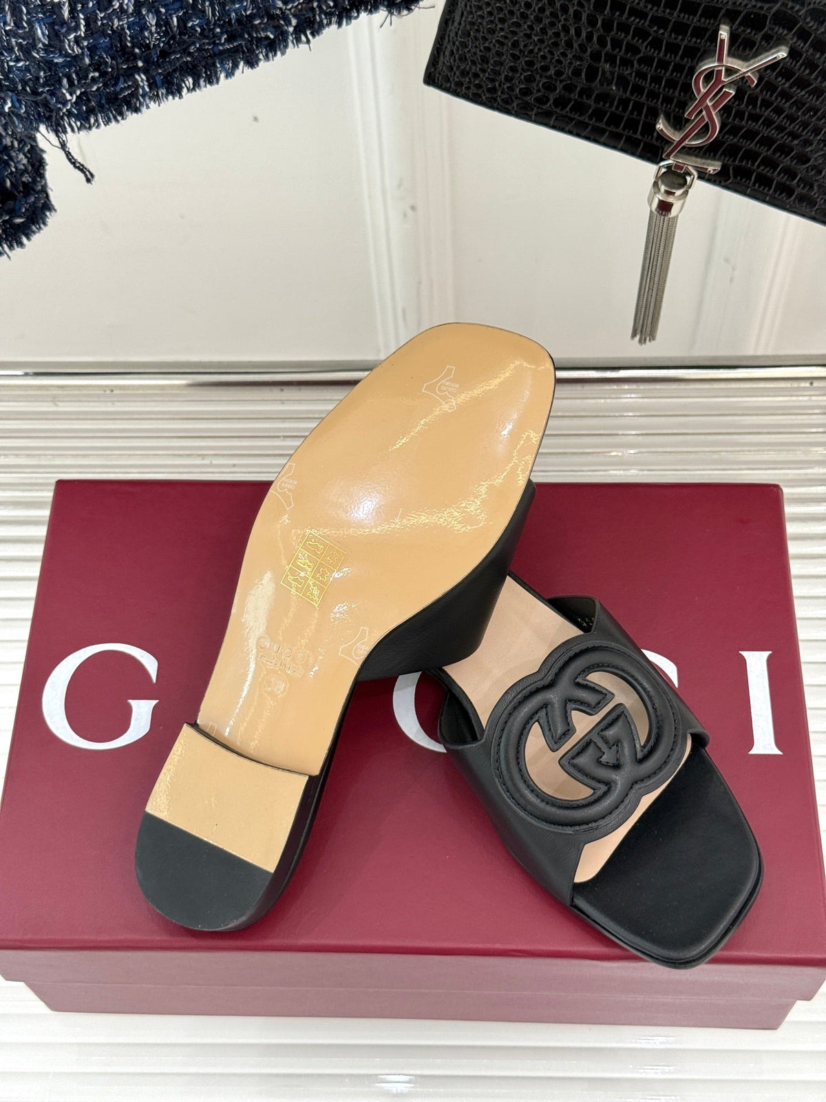 SLIDE SANDALS IN BURNT BLACK CALFSKIN