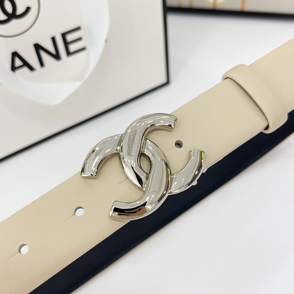 DOUBLE C BELT 30MM IN BEIGE CALFSKIN WITH SHINY SILVER BUCKLE