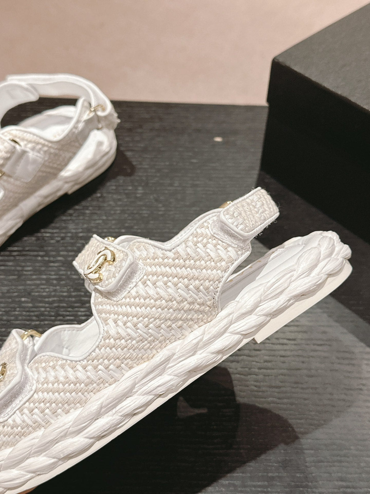 CC DAD SANDALS IN WHITE CALFSKIN