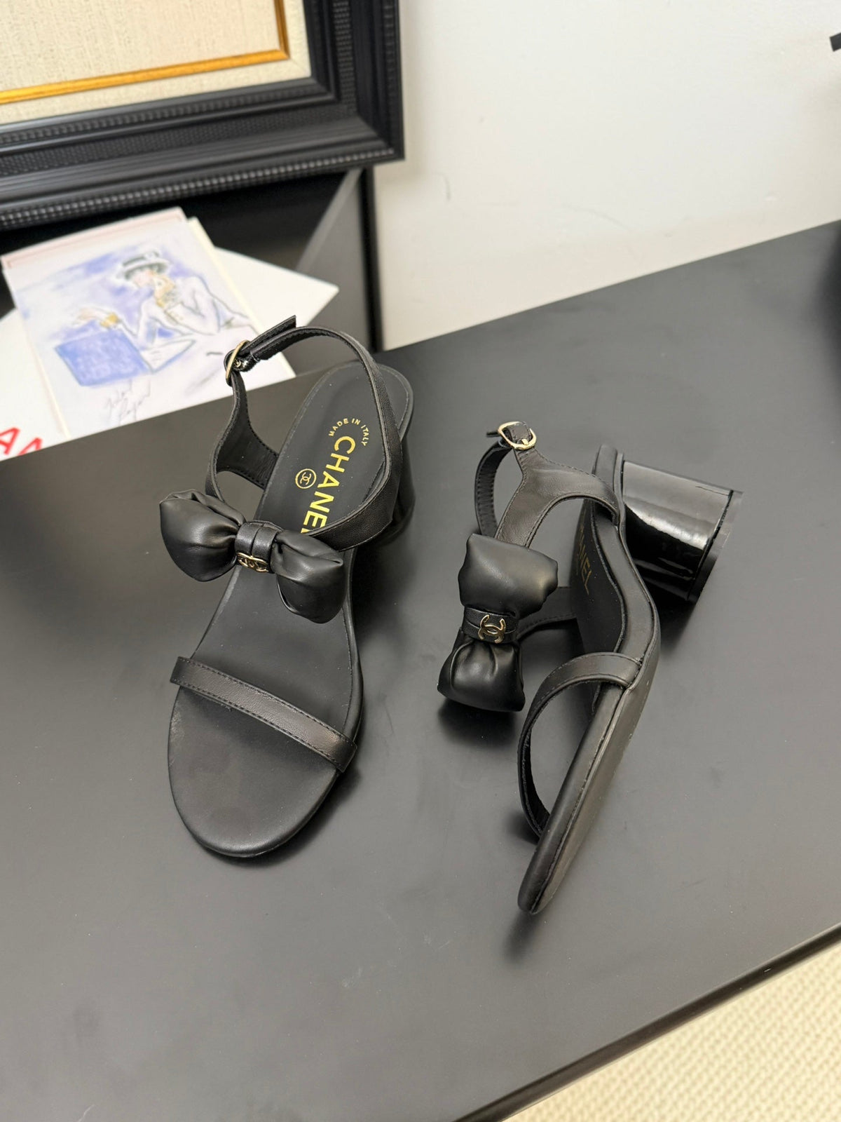 MID HEEL 45 MM SANDALS IN BLACK CALFSKIN