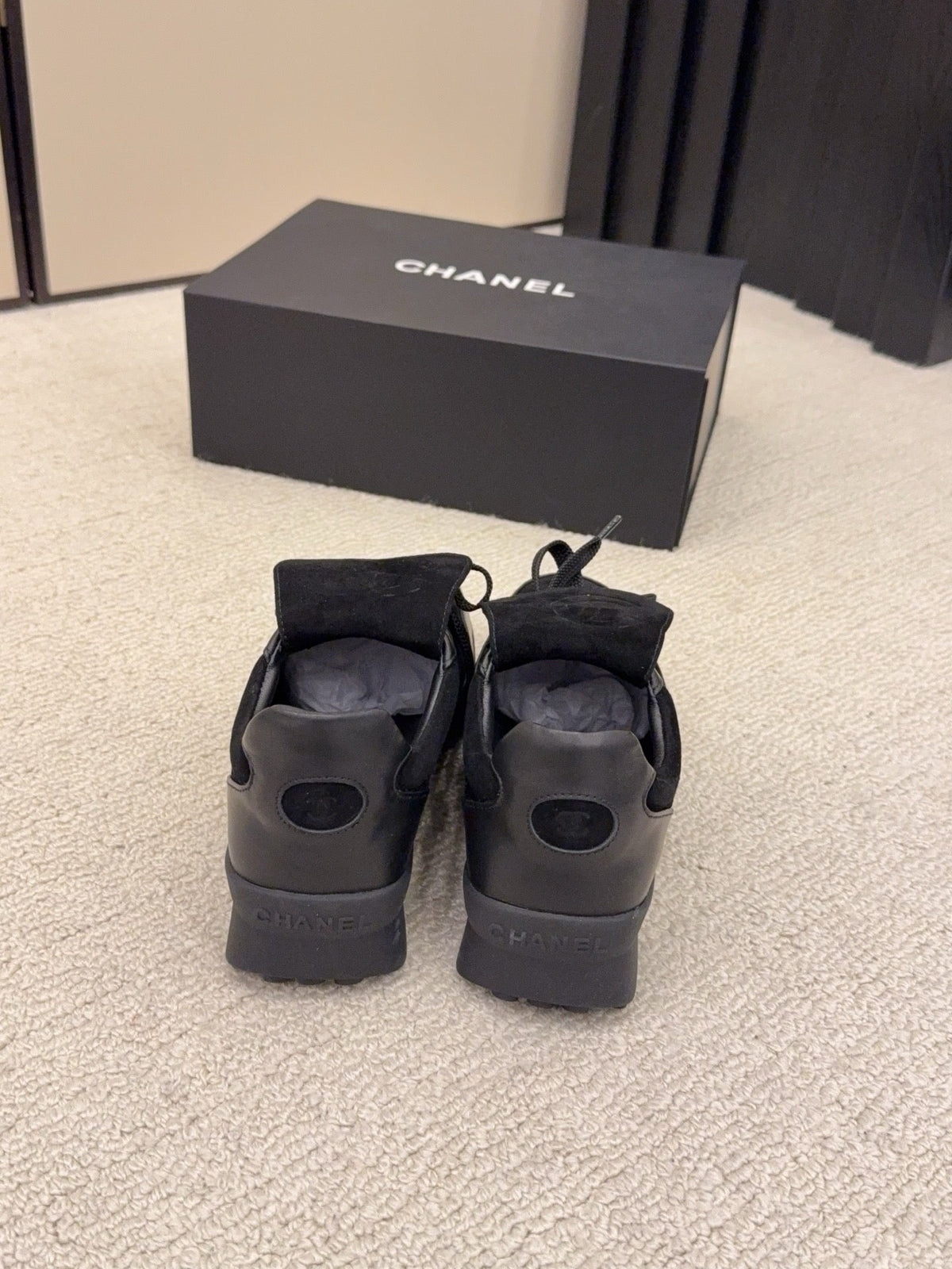 CC 26 Sneaker Black Suede 589088