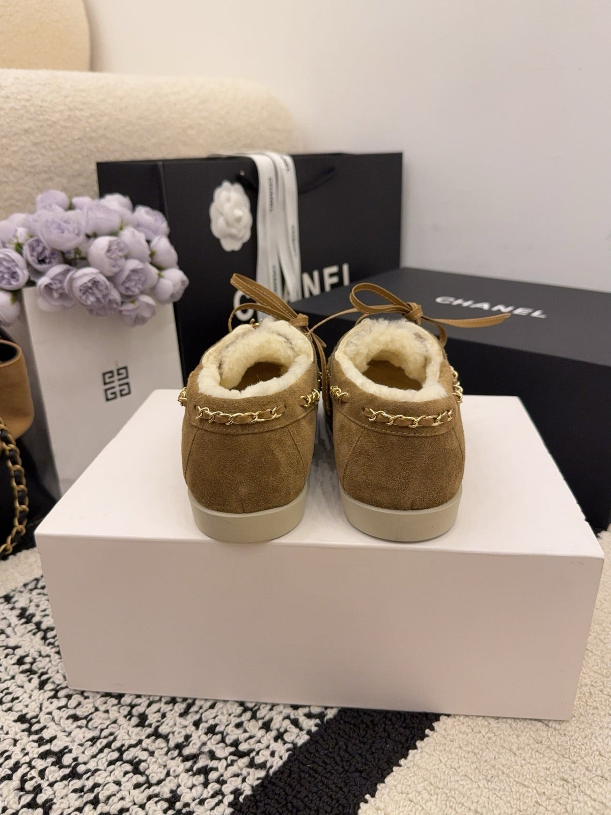 CC 26 Shearling Loafer Tan White Suede Wool 588712