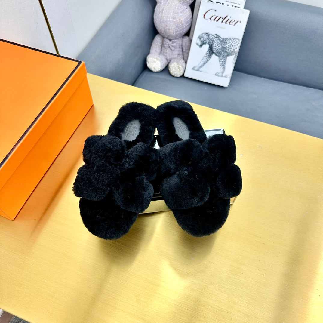 0RAN SHEARLING SANDALS BLACK