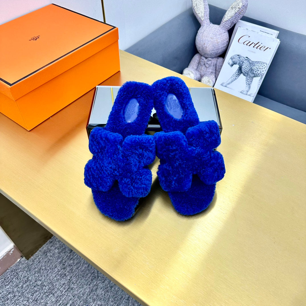 ORAN SHEARLING SANDALS INDIGO BLUE