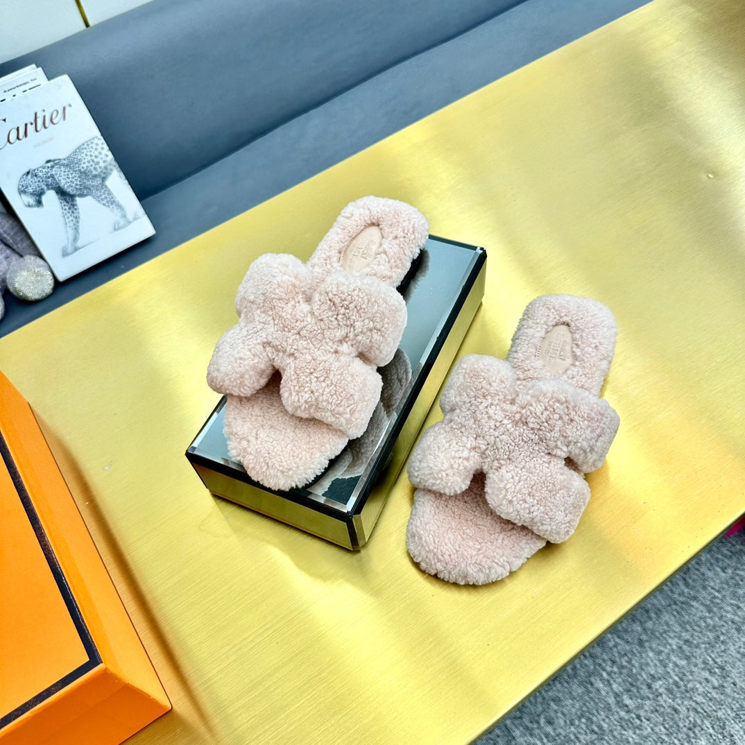 0RAN SHEARLING SANDALS LIGHT PINK