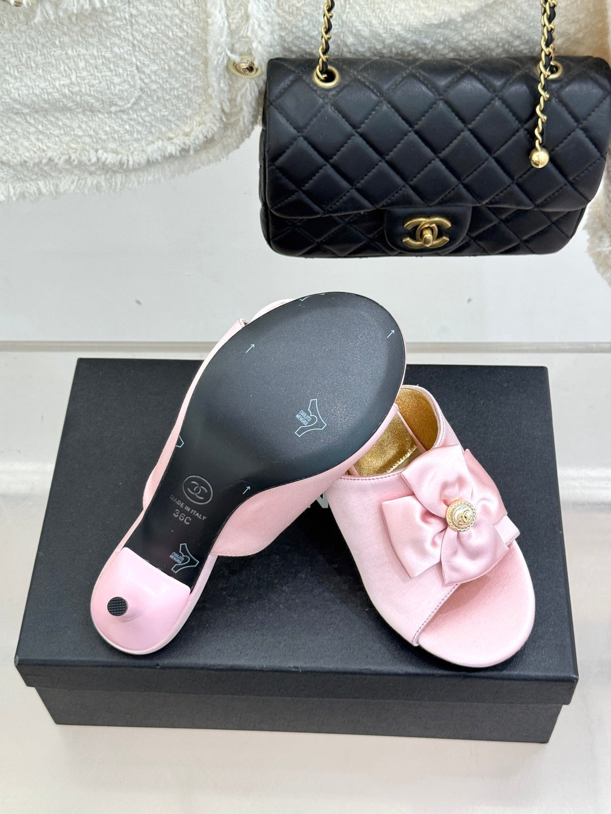 CC 26 Bow Sandal 85mm Pink Gold Satin Sheepskin 609808