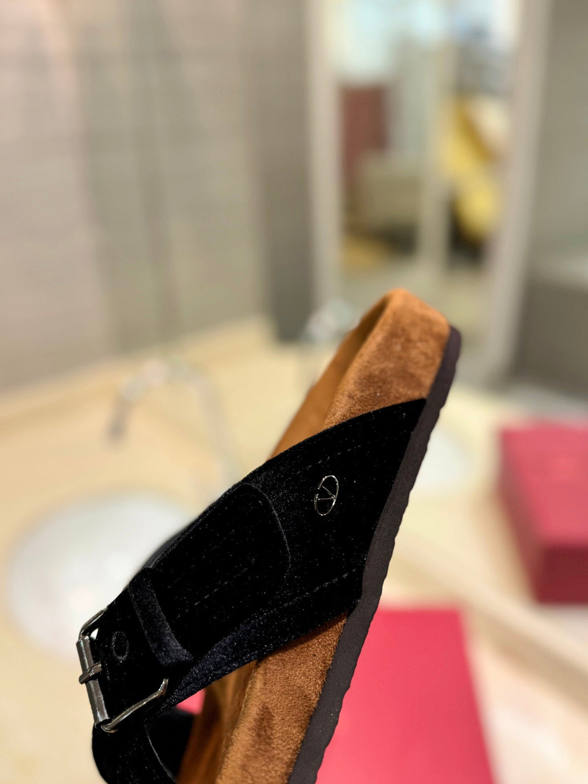 FUSSFRIEND BLACK SILK VELVET SLIDE SANDALS