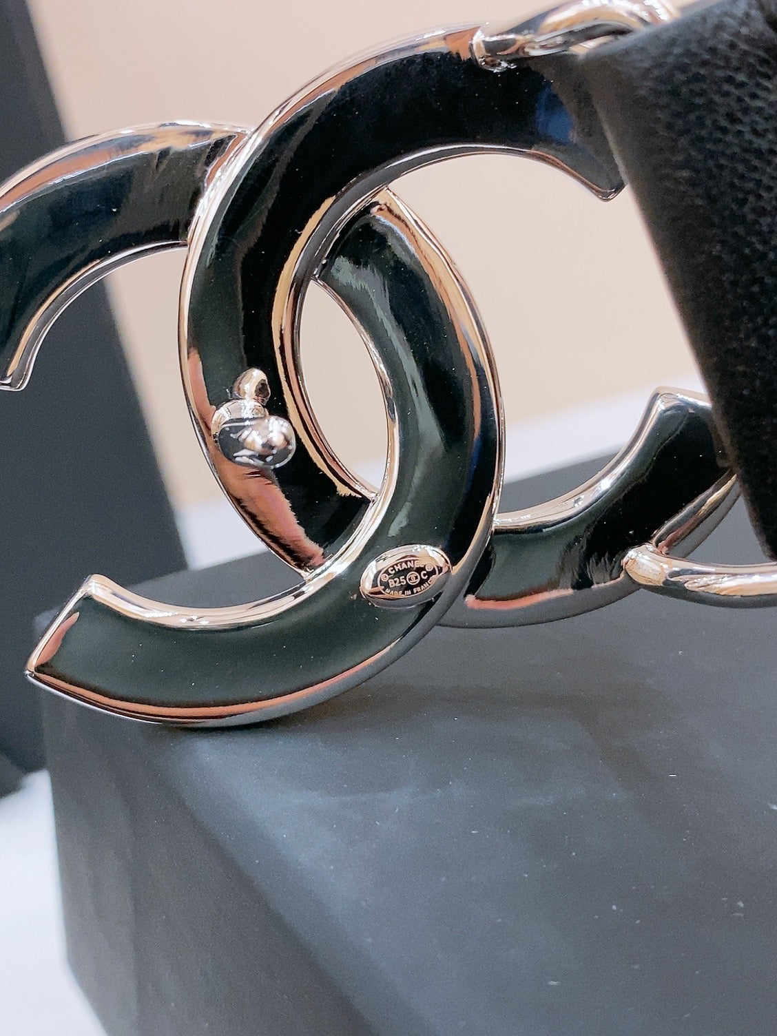 DOUBLE C BELT 30MM IN BLACK CALFSKIN SILVER BUCKLE EMBOSSED WHITE LOGO