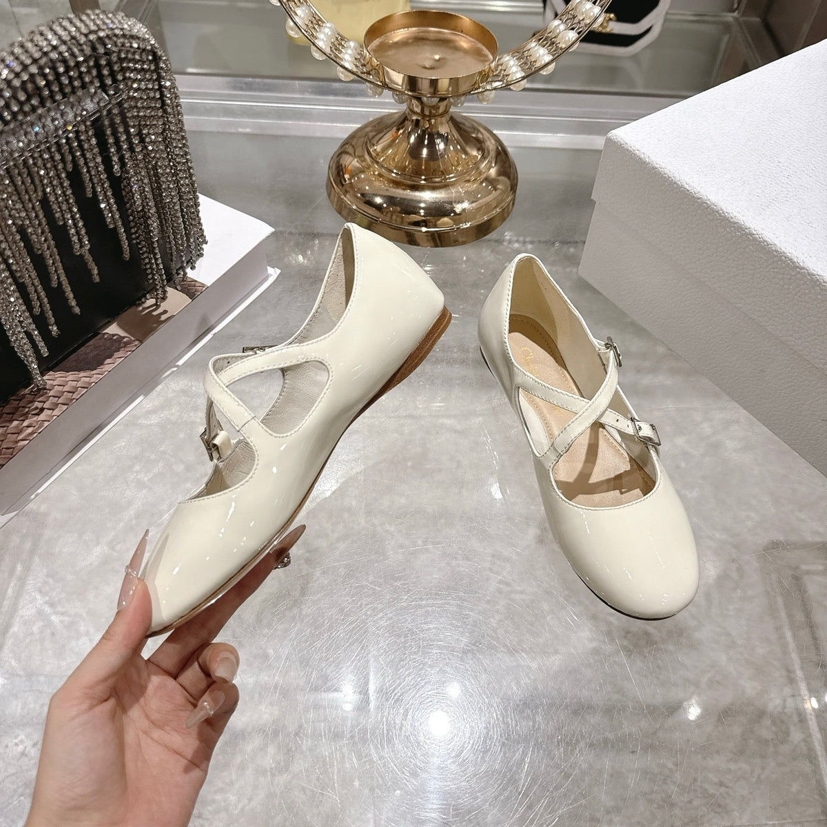CD 26 Ballet Flats Ivory Patent Leather 592212