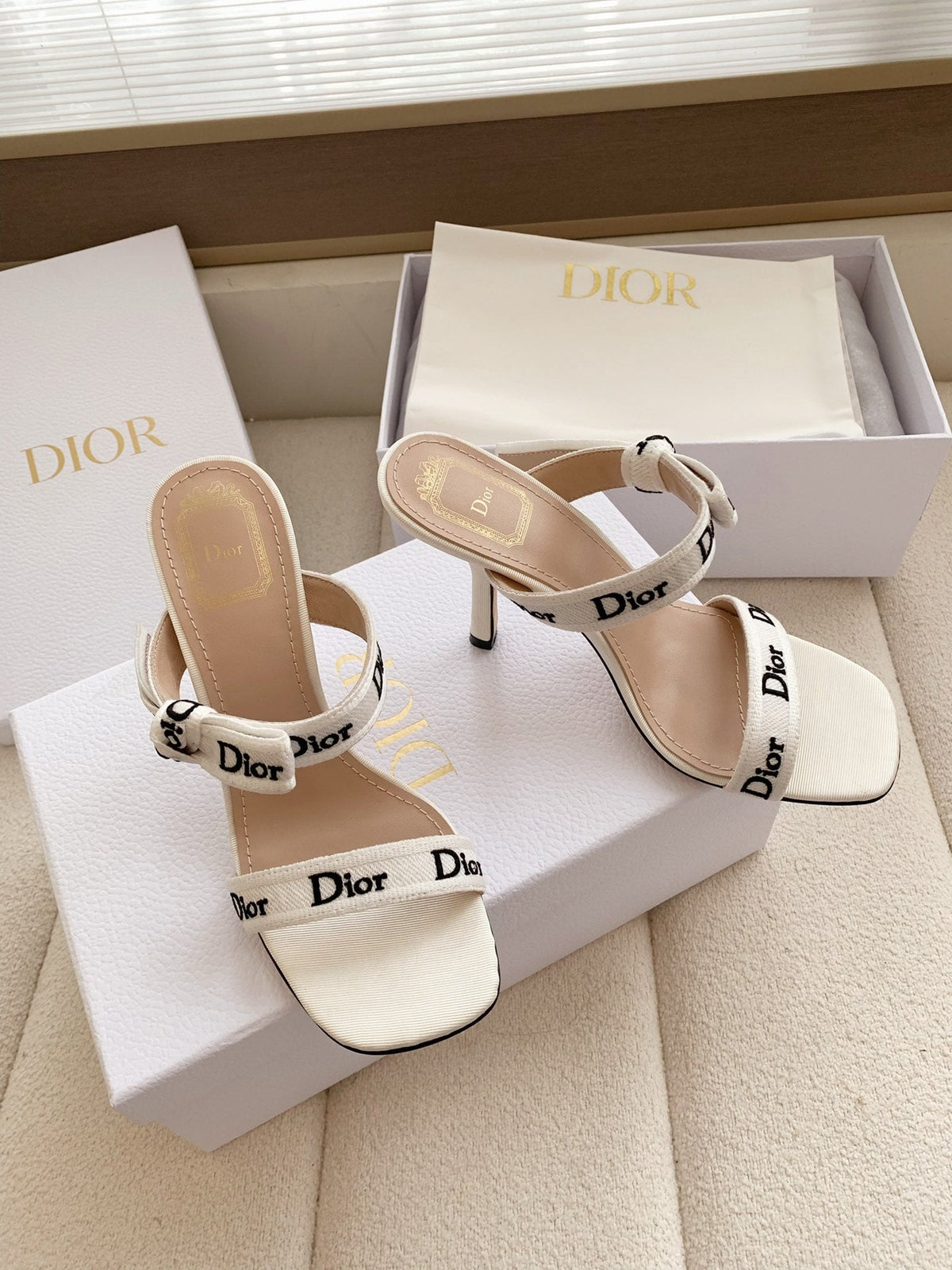 CD 26s High Heel Sandal 100 White Canvas Sheepskin 664181