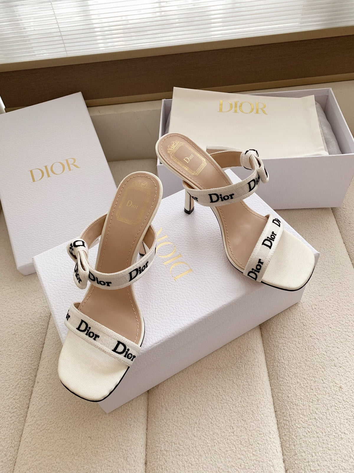 CD 26s High Heel Sandal 100 White Canvas Sheepskin 664181