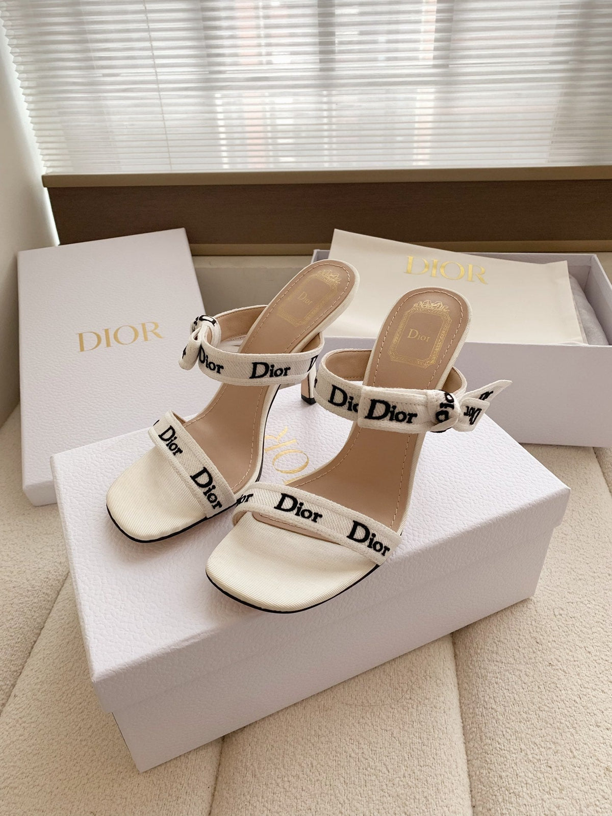 CD 26s High Heel Sandal 100 White Canvas Sheepskin 664181