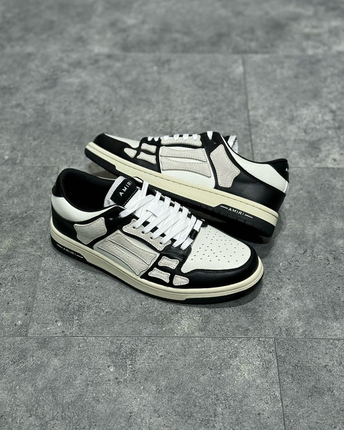 AMR Sneakers