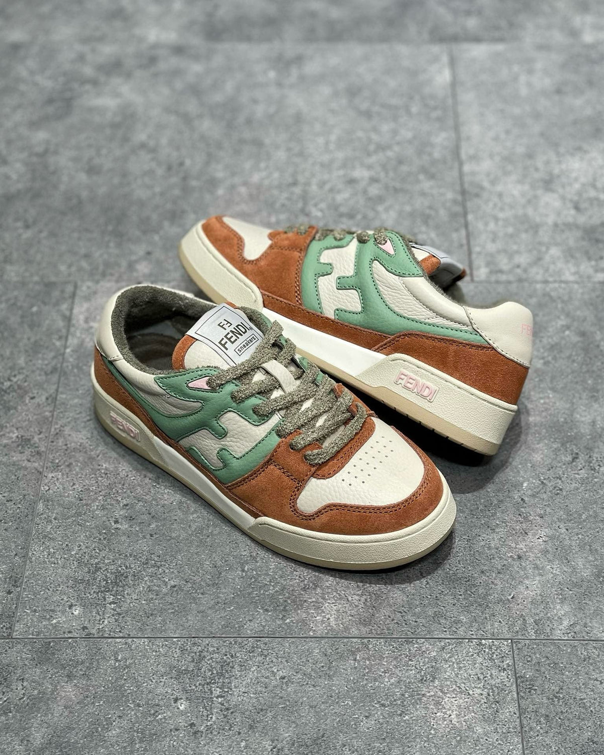 FEN Sneakers