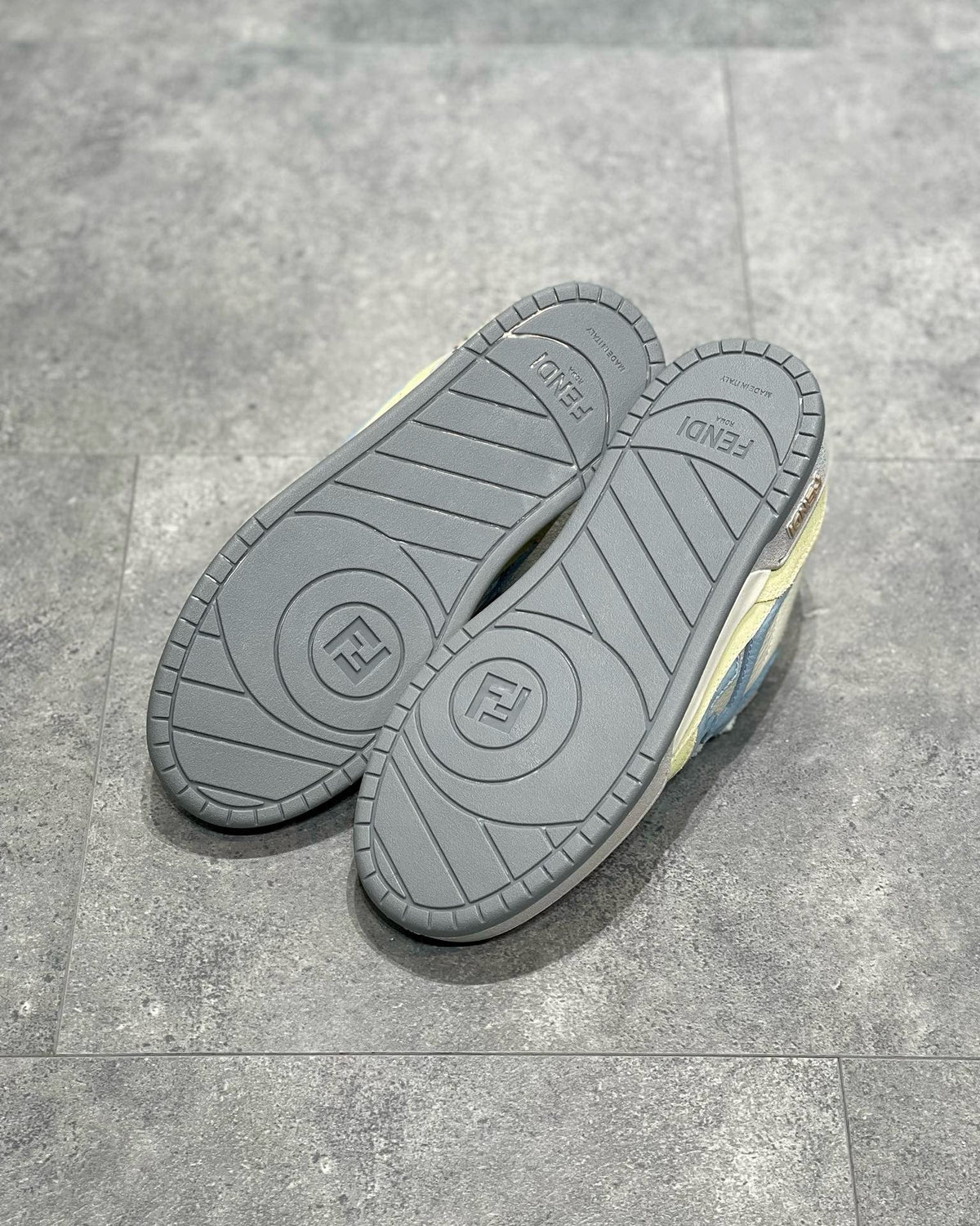FEN Sneakers