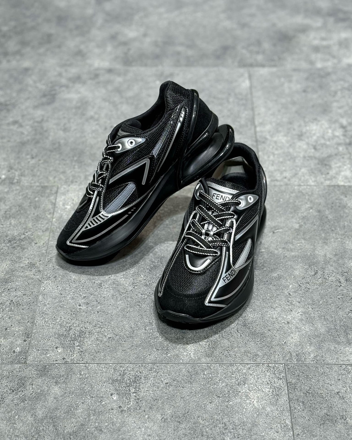 FEN Sneakers