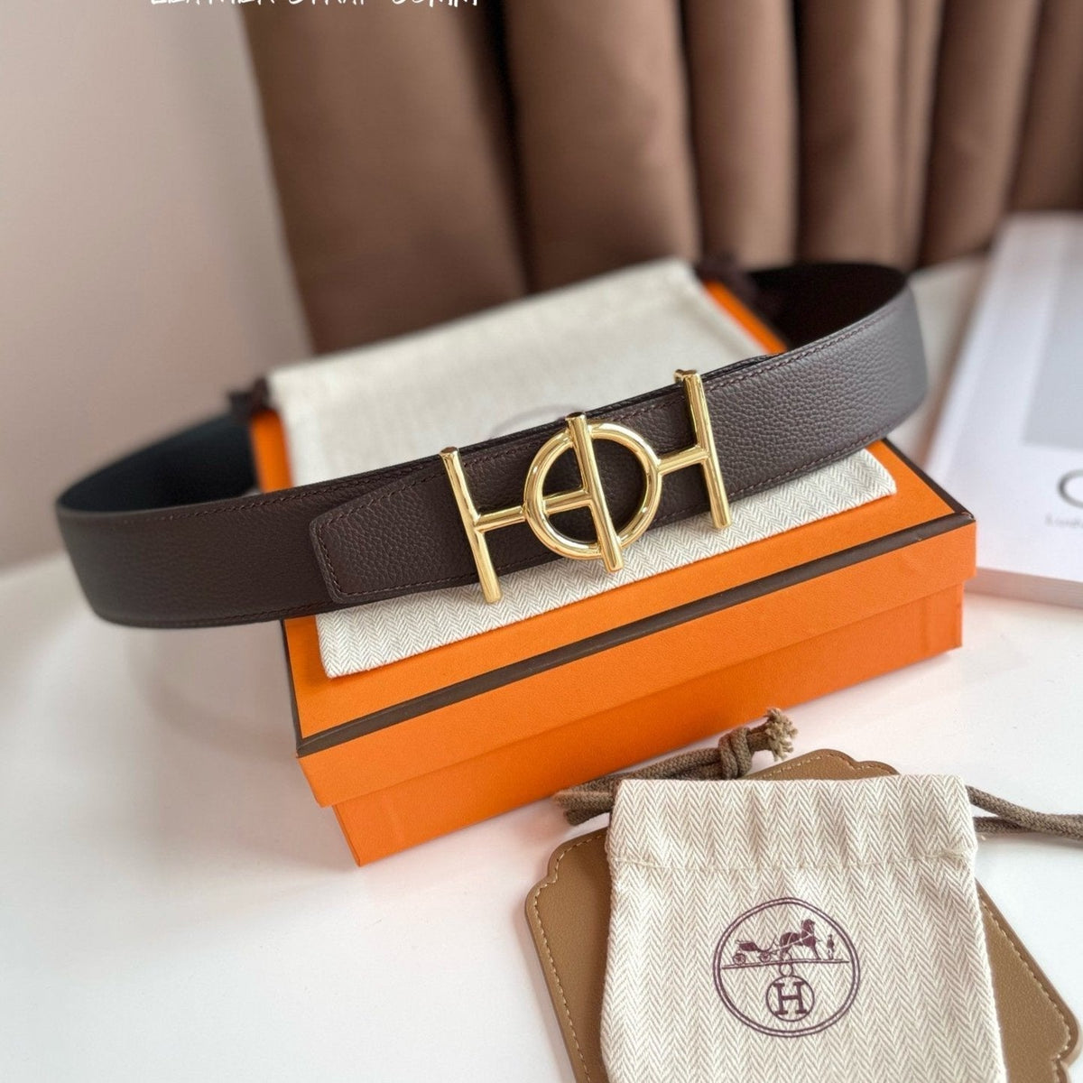 ULYSSE BELT BUCKLE & REVERSIBLE CHOCOLATE BROWN LEATHER STRAP 38MM GOLD HARDWARE