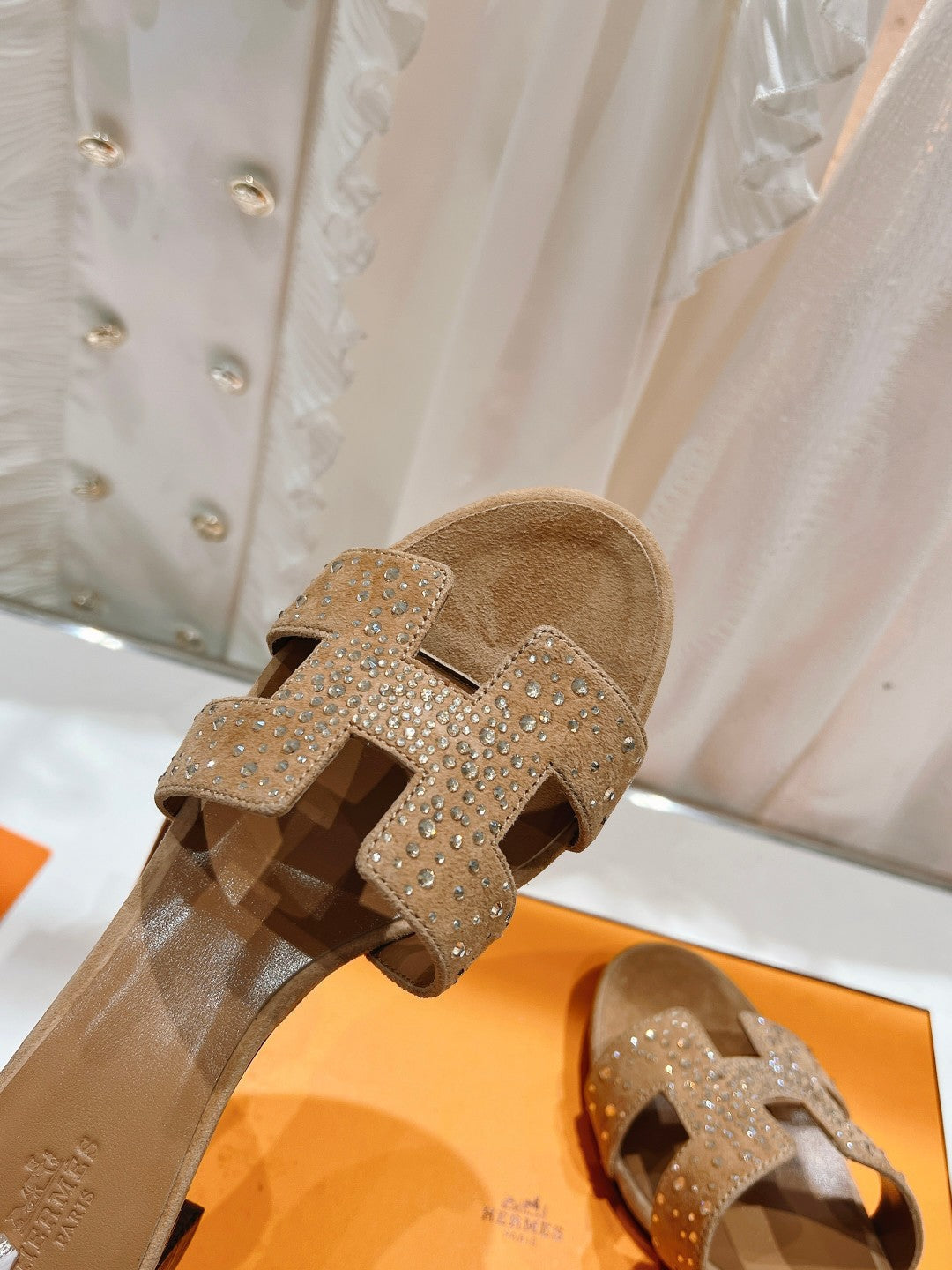 0ASIS SANDALS CARAMEL LAMBSKIN ATTACH CRYSTAL