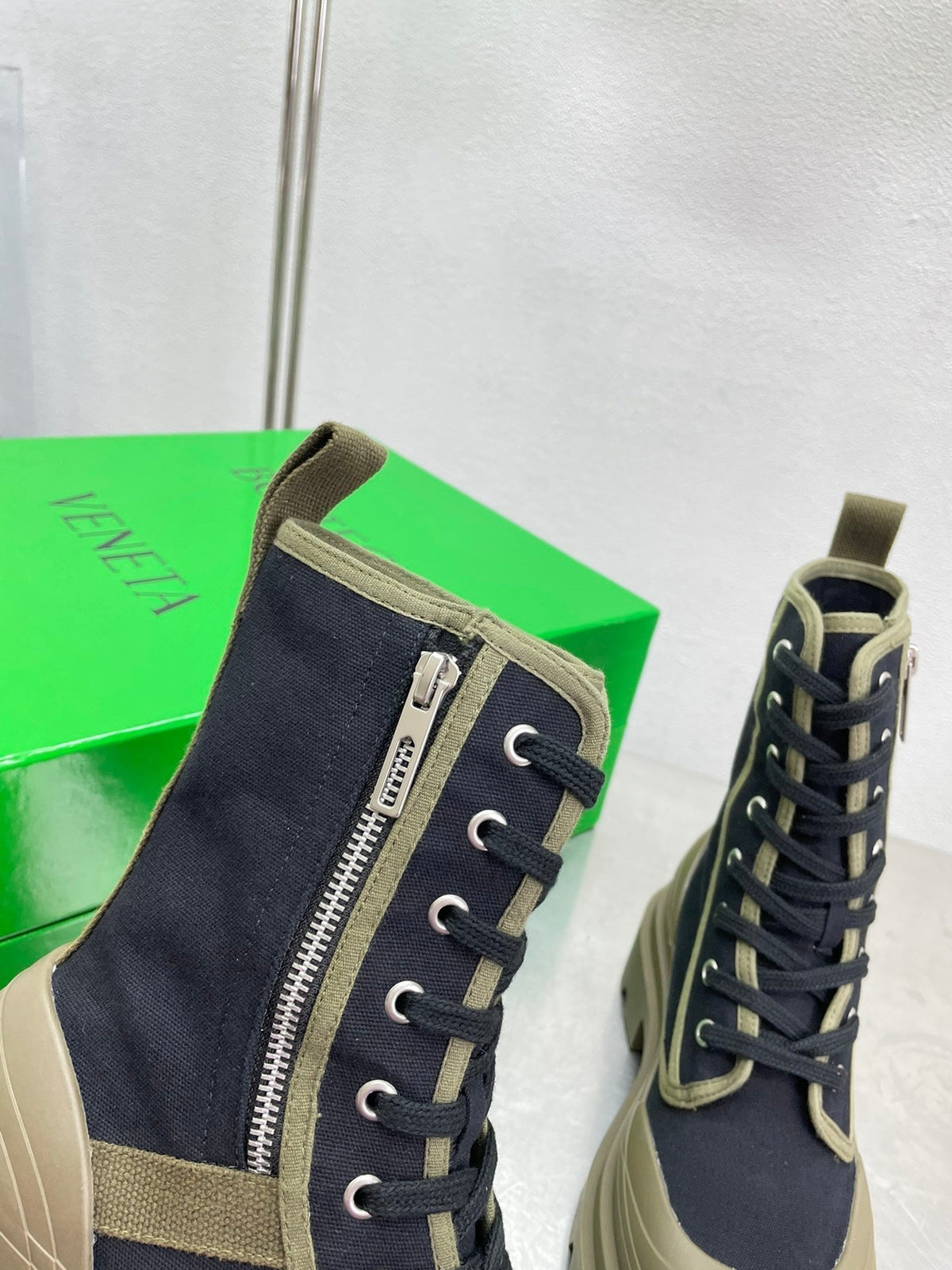 RIBBON BOMBER LACE-UP BOOTS IN BLACK MIX OLIVE GREEN CANVAS