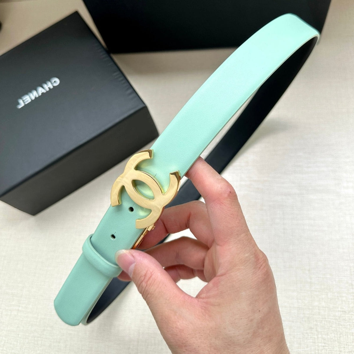 CC 30MM BELT IN GREEN MINT AND BLACK CALFSKIN WITH GOLD HARDWARE