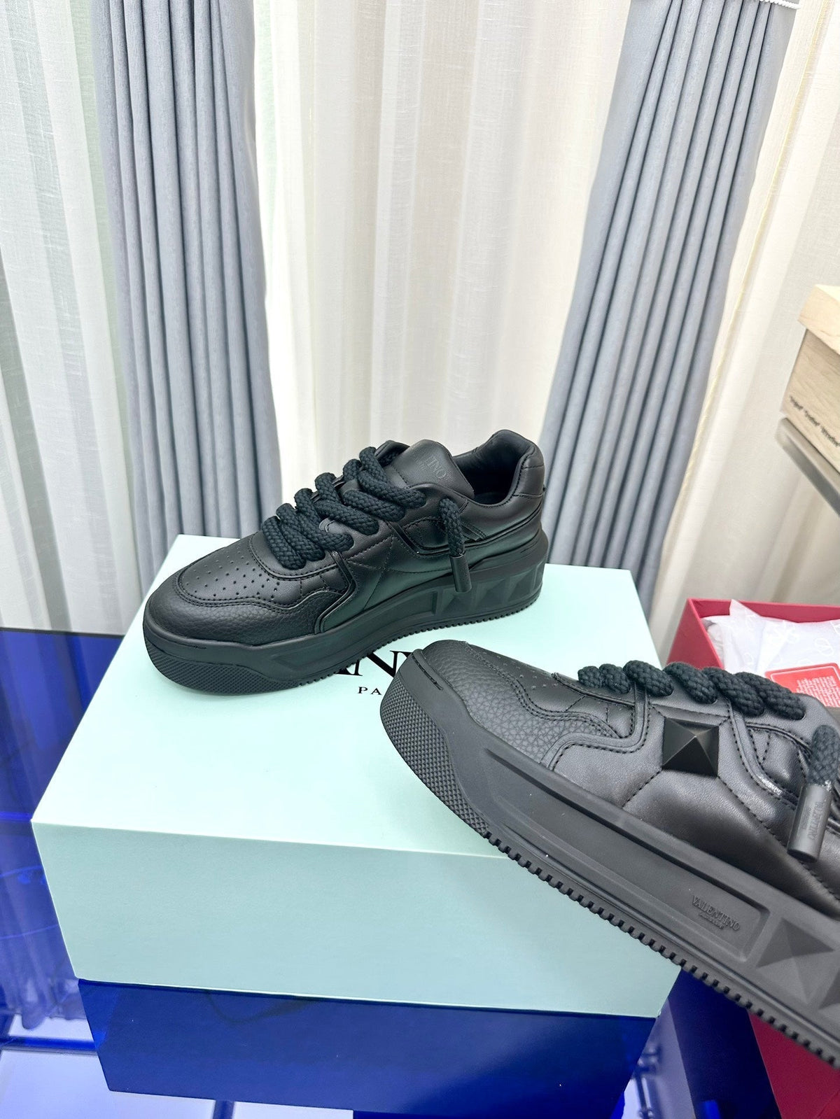 One Stud Garavani Black One Stud XL Sneakers