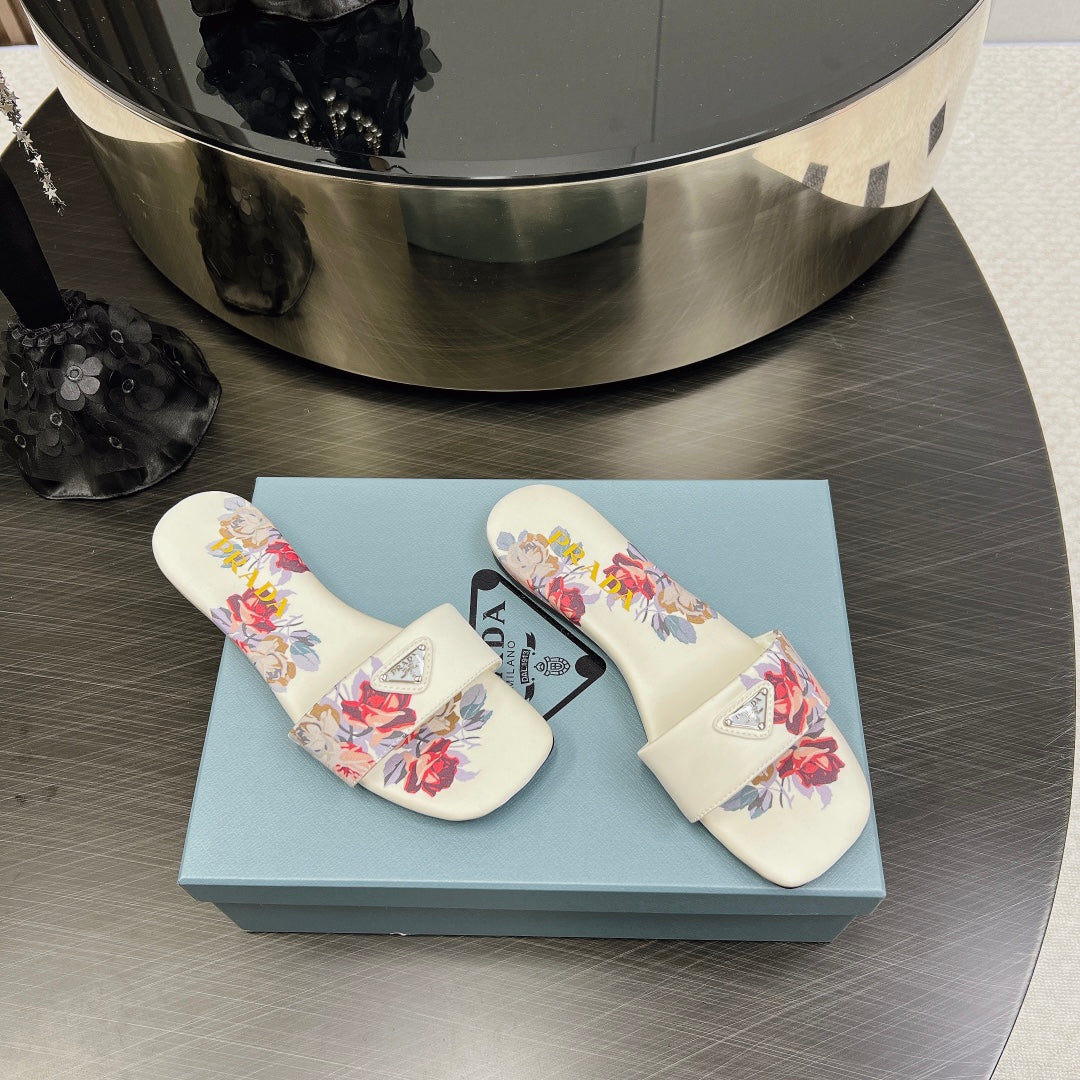 PRA PRINTED SLIDES SLIPPERS WHITE SATIN
