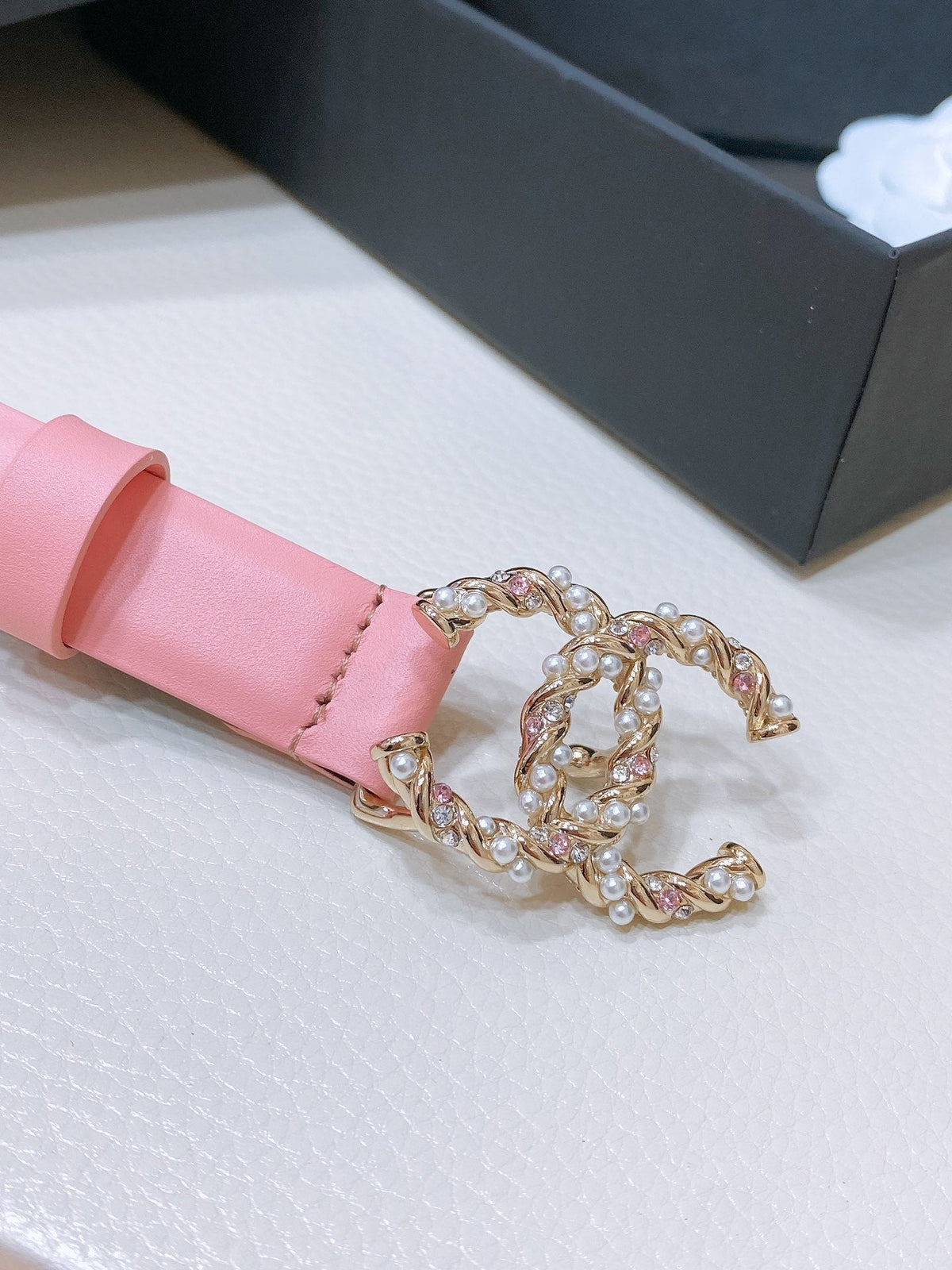 CC BELT 20MM IN SALMON PINK CALFSKIN GOLD HARDWARE ATTACH PEARLS