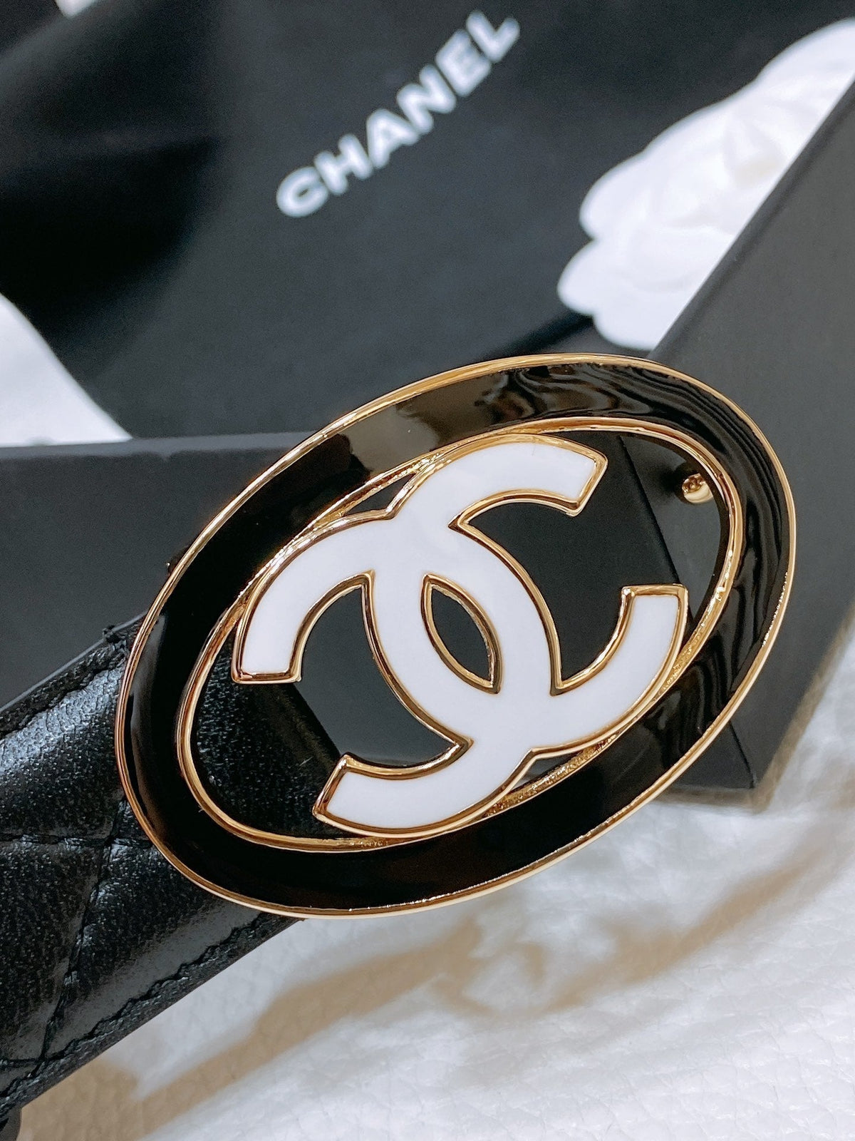 CC 30MM BELT IN BLACK EMBROIDERED CALFSKIN WHITE MIX BLACK METAL LOGO GOLD HARDWARE