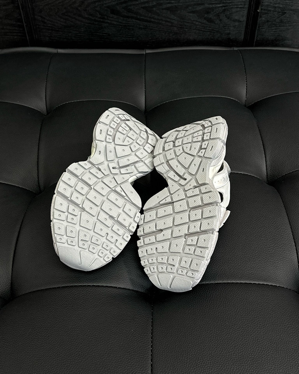 Sneakers & Shoes