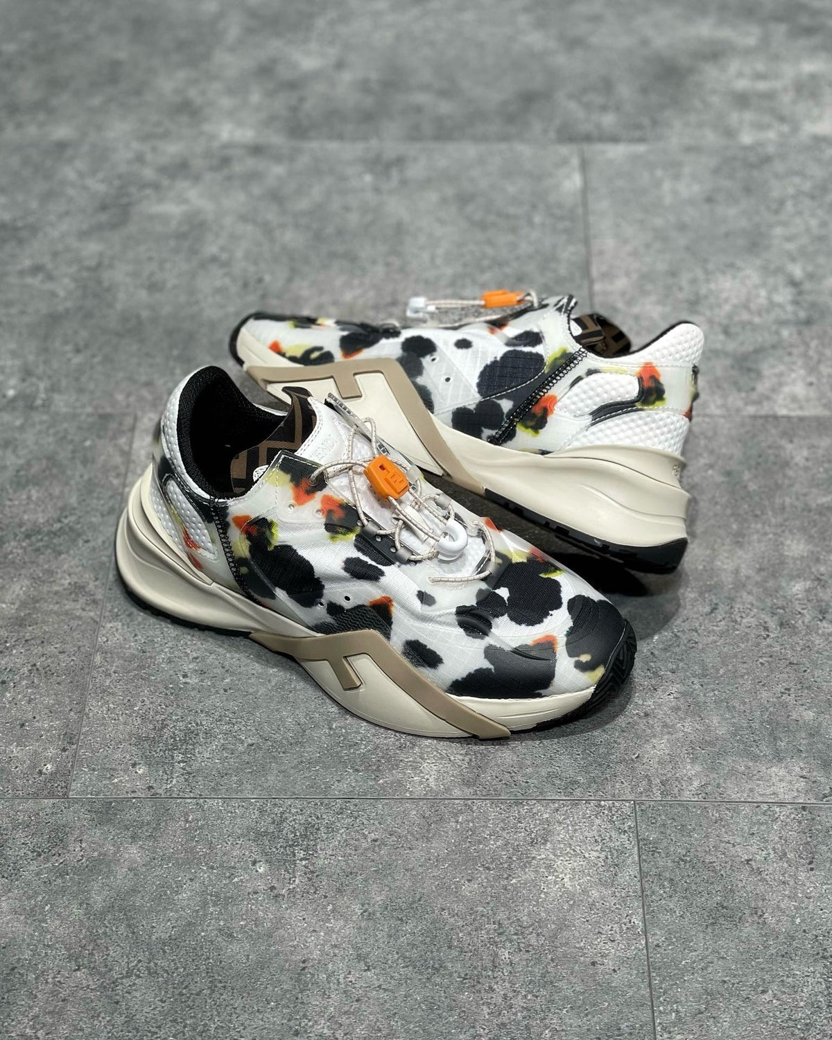 FEN Sneakers