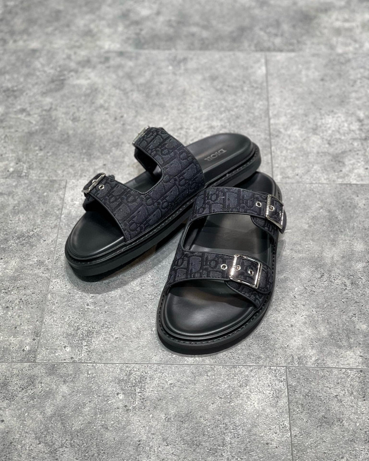 CD SANDALS