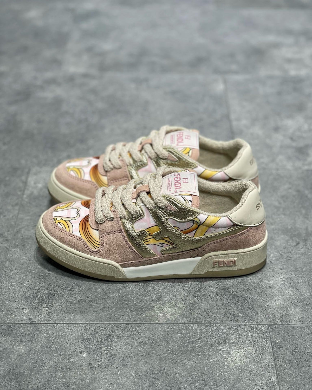 FEN Sneakers