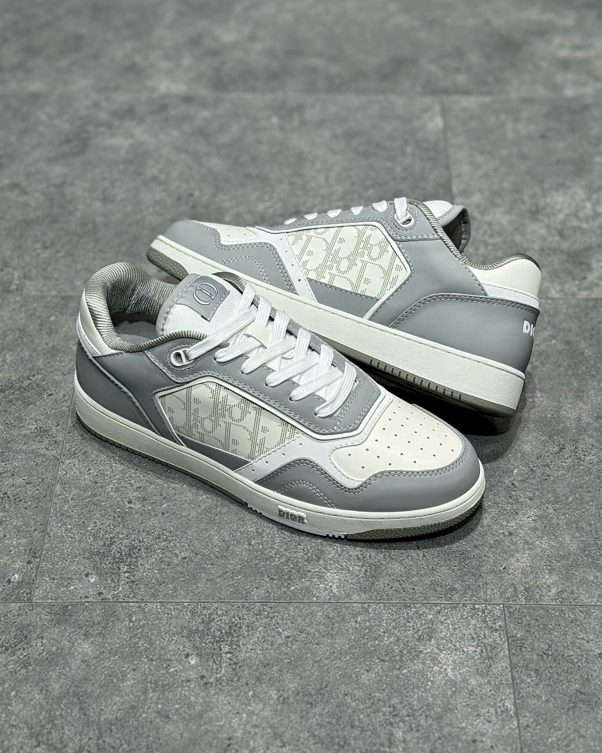 DIO Sneakers