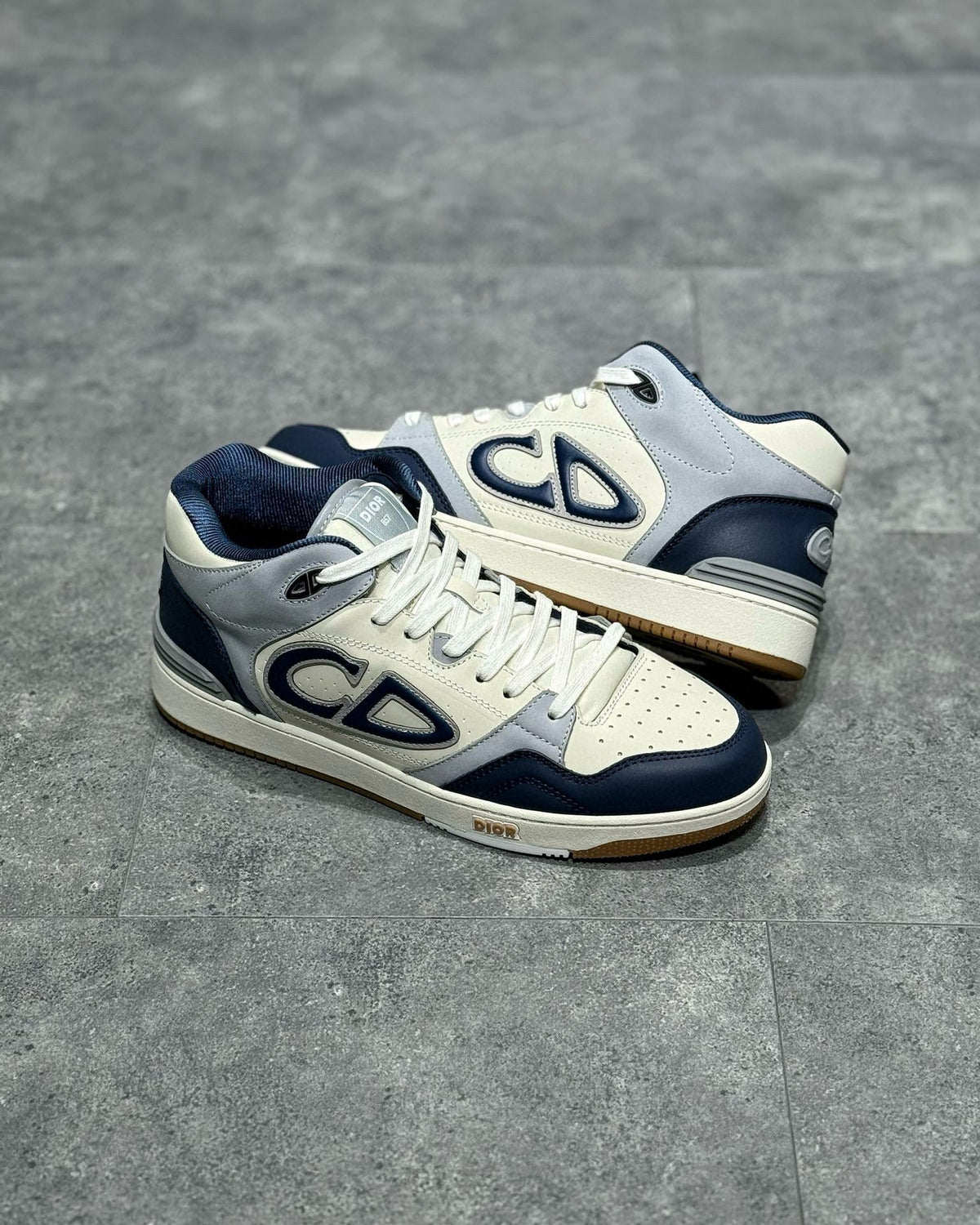 CD SNEAKERS