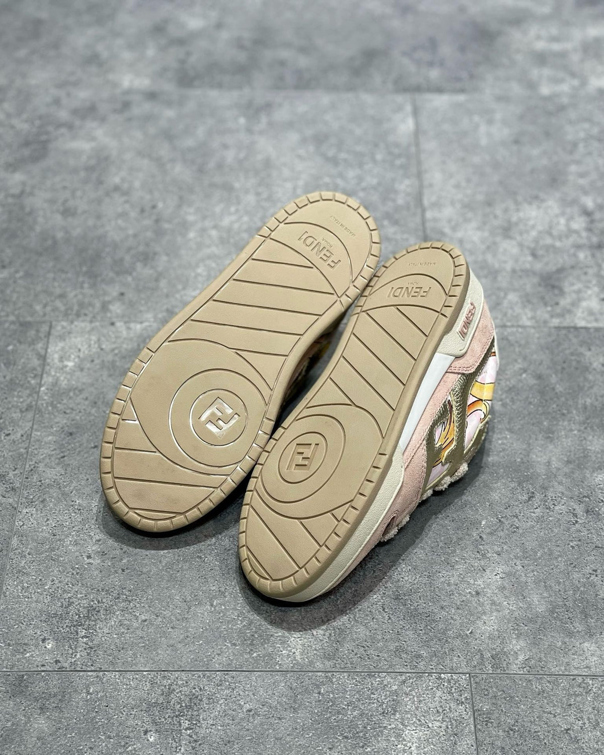 FEN Sneakers
