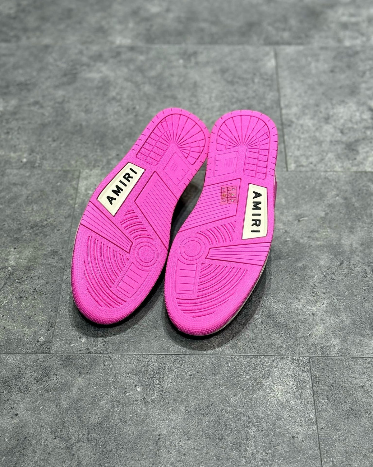 AMR Sneakers