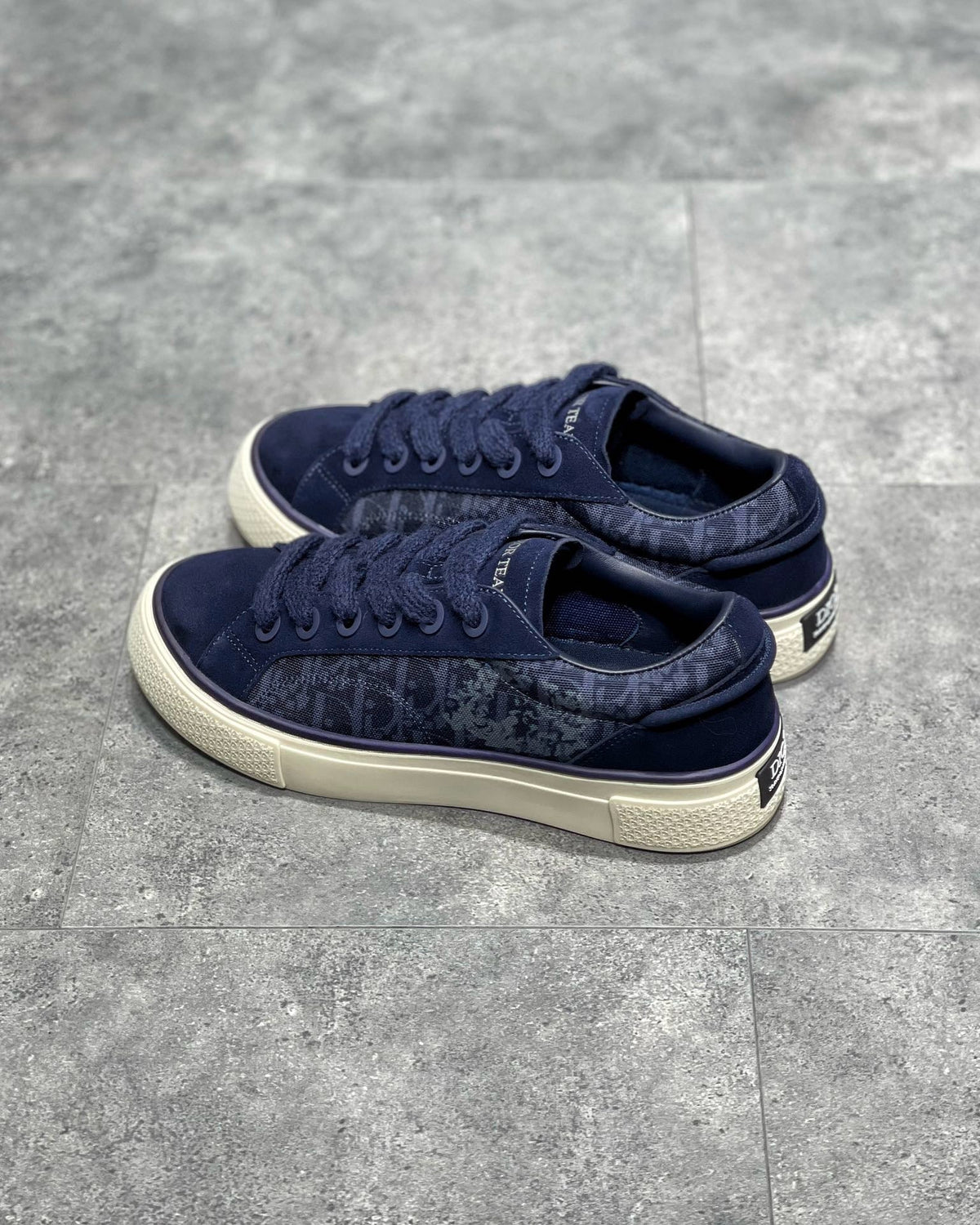 DIO Sneakers