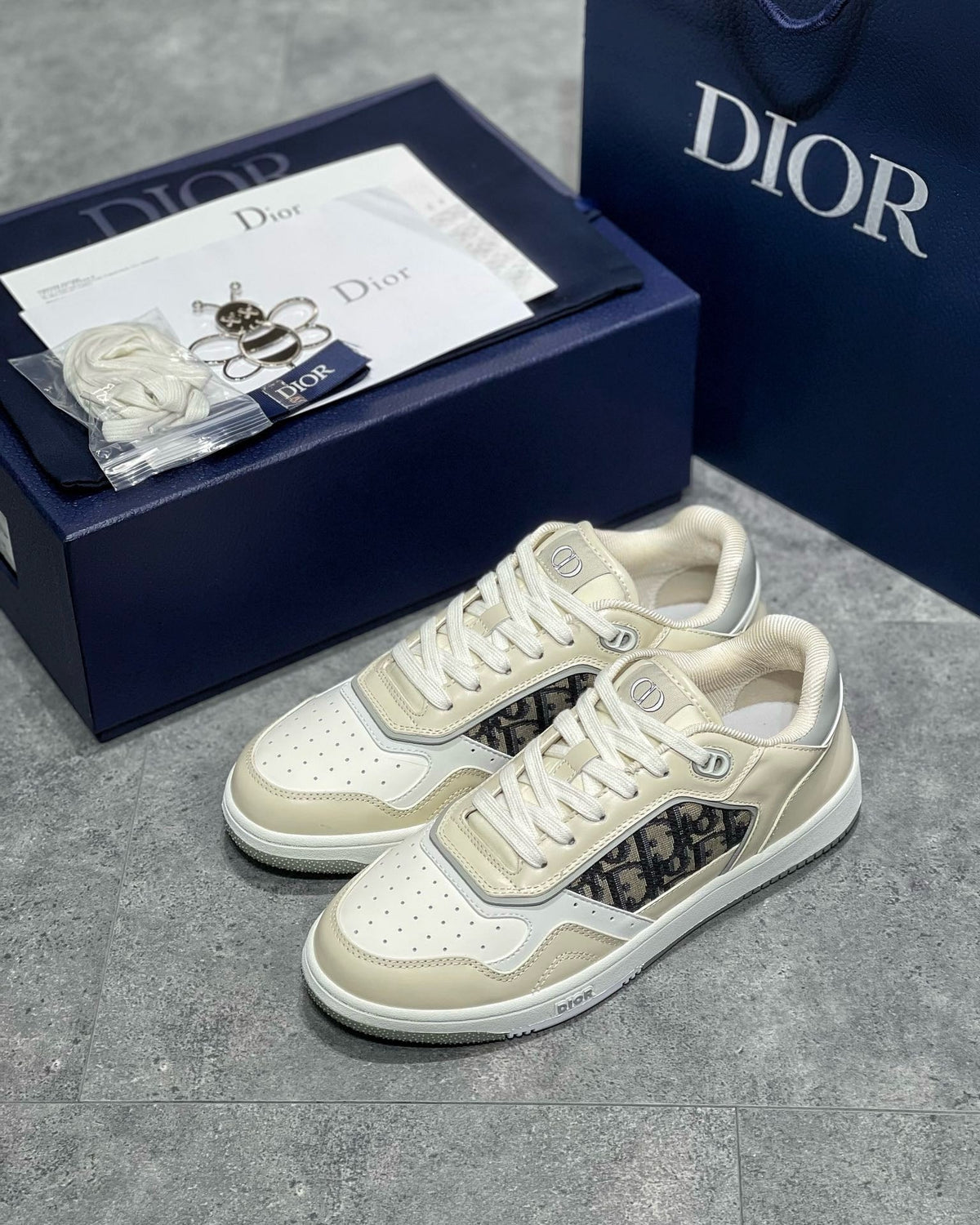 DIO Sneakers