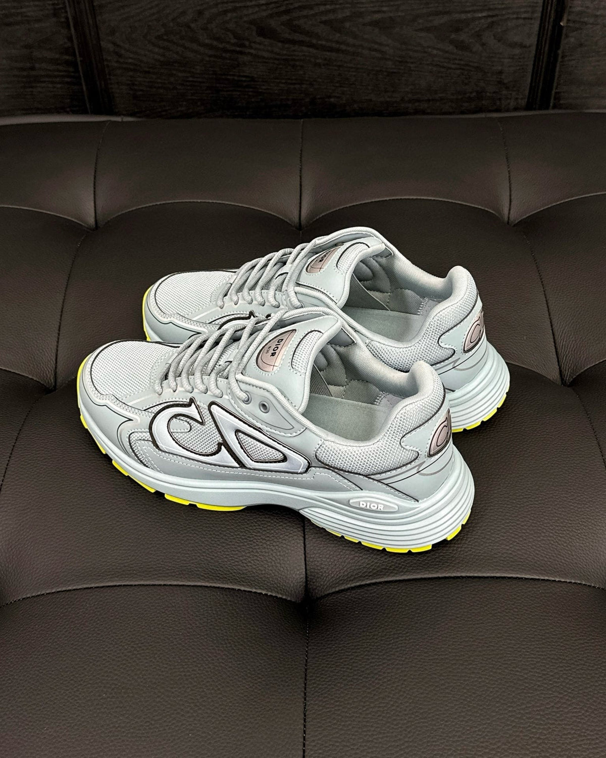 CD SNEAKERS