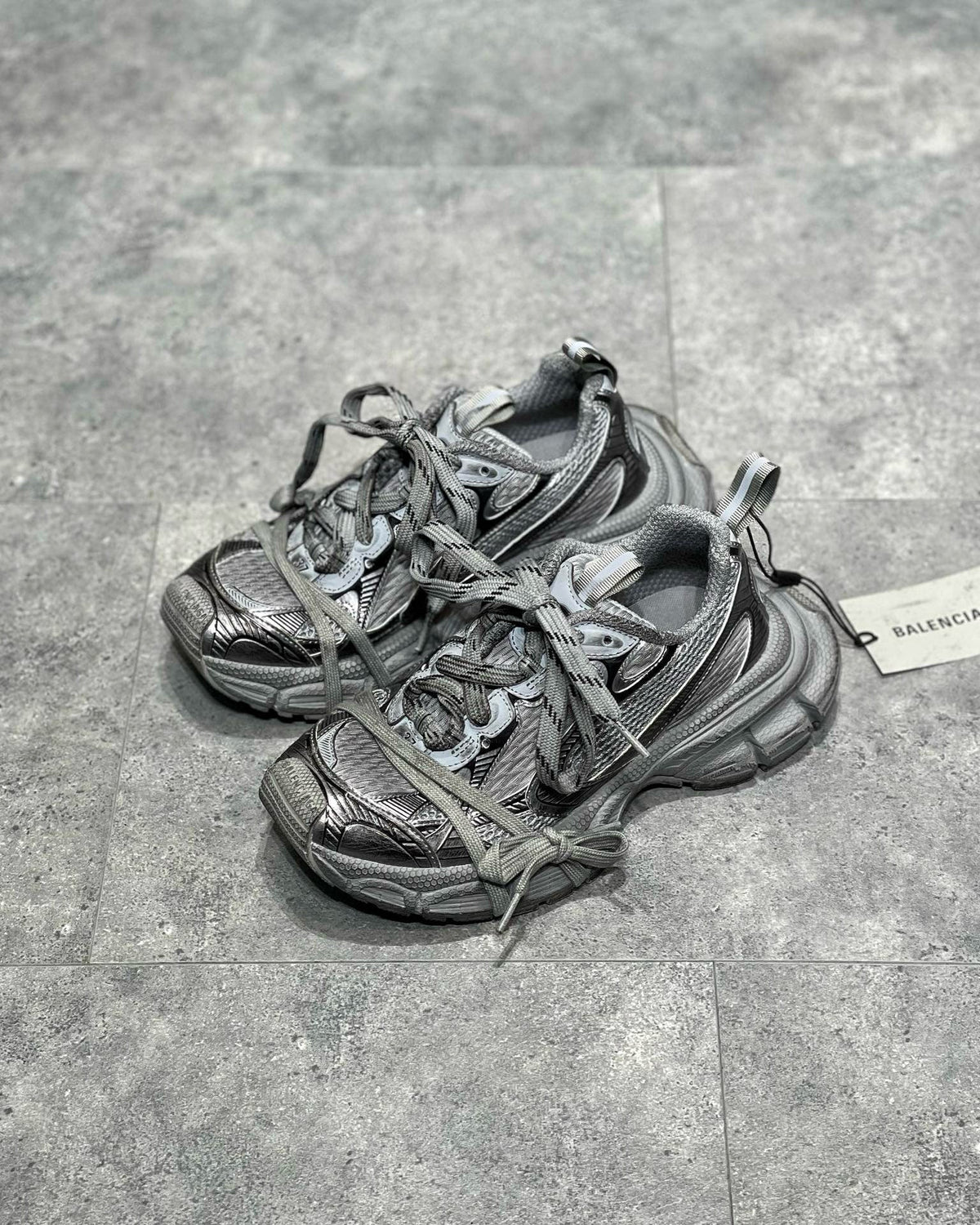 Sneakers & Shoes