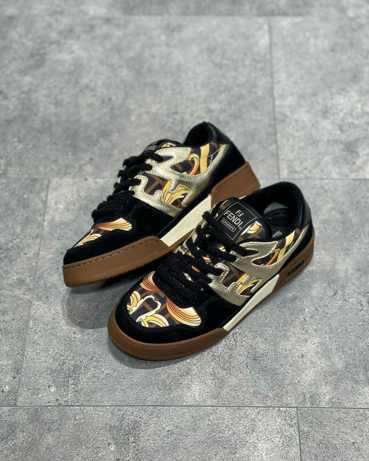 FEN Sneakers