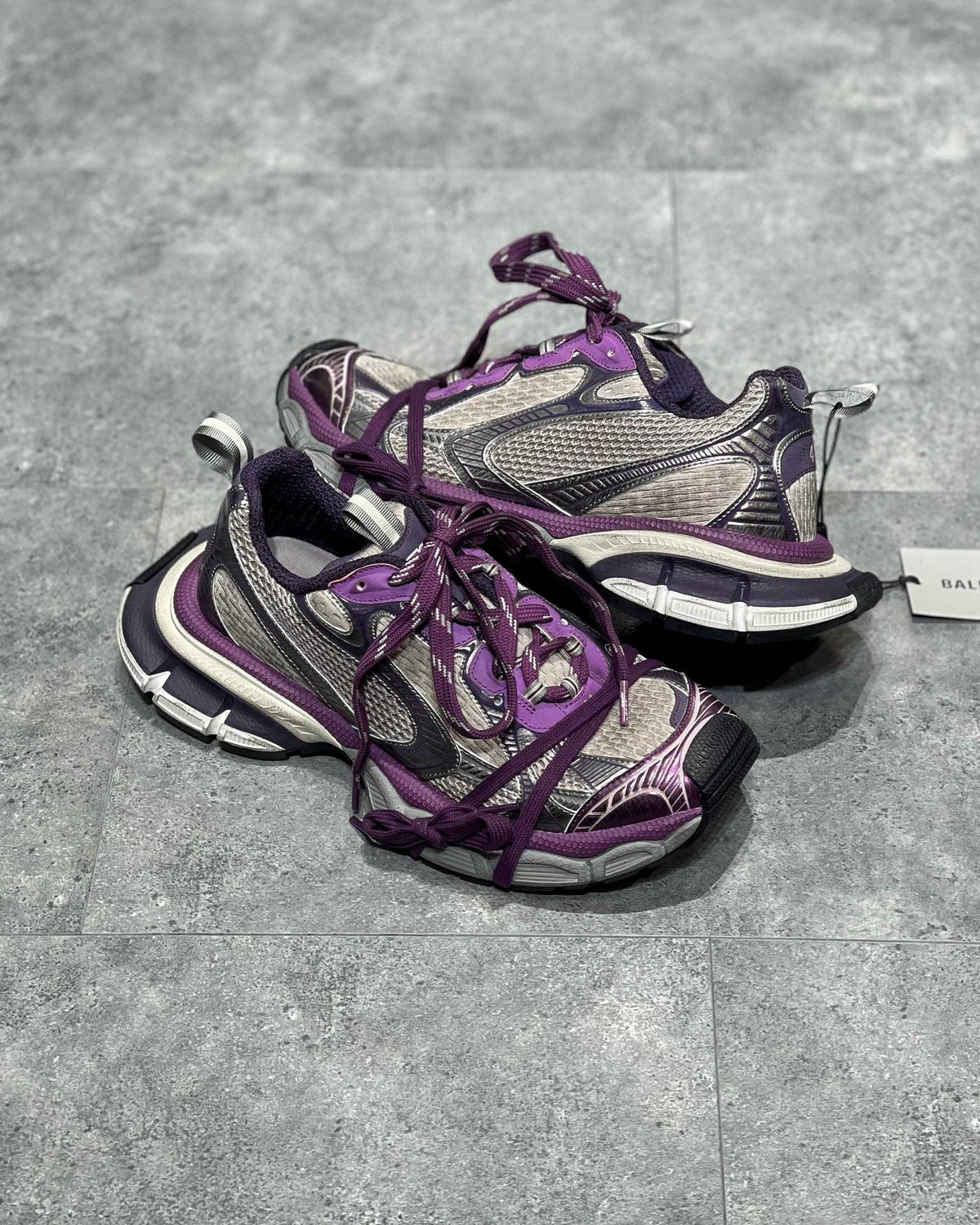 Sneakers & Shoes