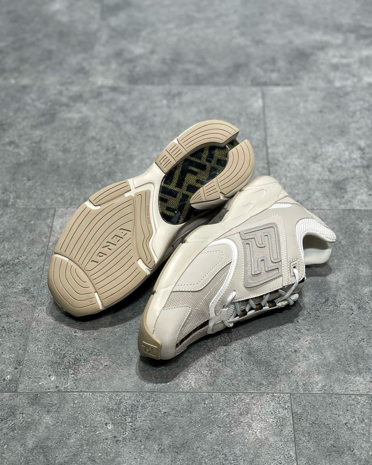 FEN Sneakers